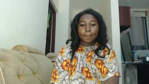 Snapshot of lady_twerky chatting on 10.07.25 Maya online show from 10.07.25
