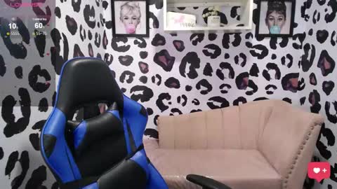 Lady Violet Bridgerton online show from 01.23.25