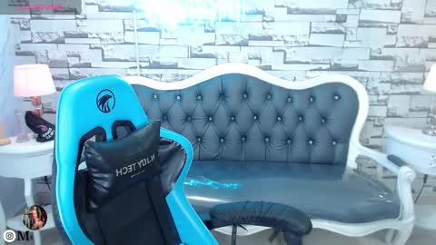 Lady Violet Bridgerton online show from 02.20.25