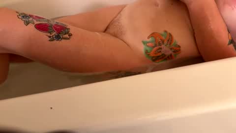 ladyandthatrampp online show from 12.01.25