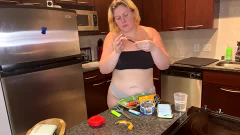 ladycooks23 online show from 09.29.25