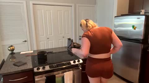 ladycooks23 online show from 10.07.25