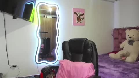 Snapshot of ladydanniela chatting on 02.04.26 leidy daniela online show from 02.04.26