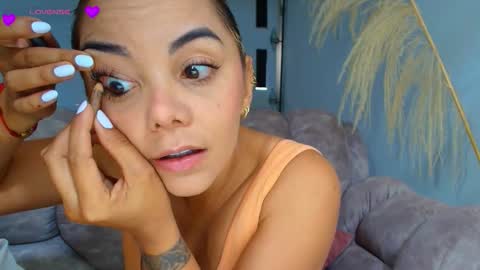 Snapshot of ladydi069 chatting on 10.20.25 Hello im lady nice to meet you online show from 10.20.25