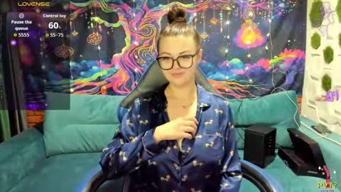 LadyDrummer online show from 12.16.25