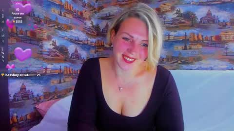 Snapshot of ladylucky_ chatting on 03.11.25 ladylucky_ online show from 03.11.25