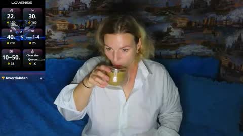 Snapshot of ladylucky_ chatting on 09.22.25 ladylucky_ online show from 09.22.25