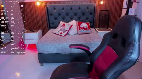 LADY  online show from 11.24.25