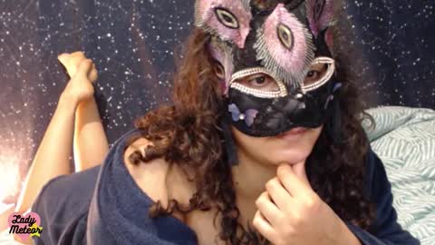 Lady Meteor online show from 09.18.25