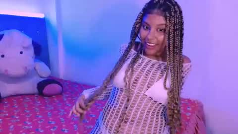 Snapshot of ladypussy69779756 chatting on 03.03.26 laura online show from 03.03.26