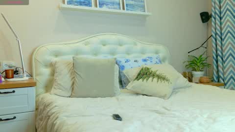 Snapshot of ladysweetwife chatting on 02.15.26 Maria online show from 02.15.26