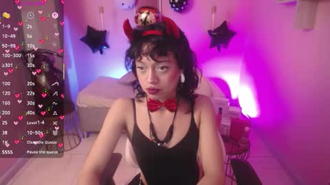 Snapshot of ladywawy_ chatting on 10.16.25 Ladywawy online show from 10.16.25