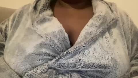 Snapshot of lagrossenoire chatting on 01.15.25 Big Black Girl online show from 01.15.25