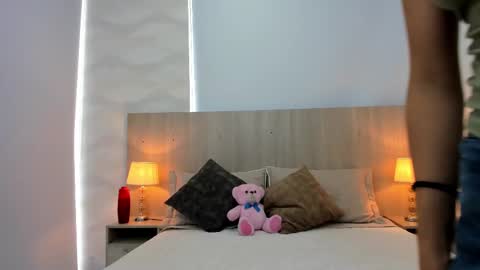 Snapshot of laia_cruz chatting on 10.22.25 Laia Cruz online show from 10.22.25