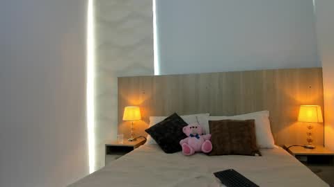 Snapshot of laia_cruz chatting on 10.30.25 Laia Cruz online show from 10.30.25