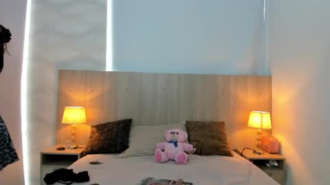 Snapshot of laia_cruz chatting on 11.27.25 Laia Cruz online show from 11.27.25