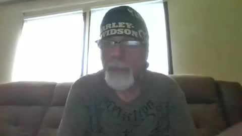 Snapshot of laidbackluxury chatting on 06.05.26 laidbackluxury online show from 06.05.26