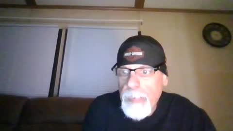 Snapshot of laidbackluxury chatting on 06.12.26 laidbackluxury online show from 06.12.26