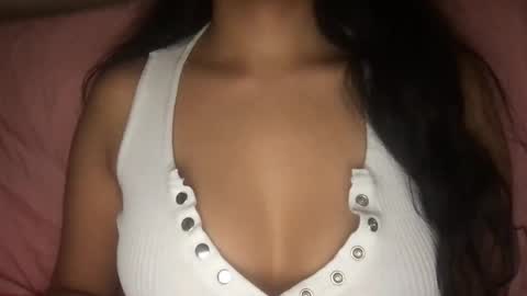 Laila Yousef online show from 01.04.25