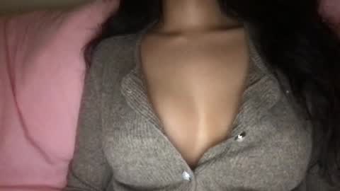 Laila Yousef online show from 01.23.25