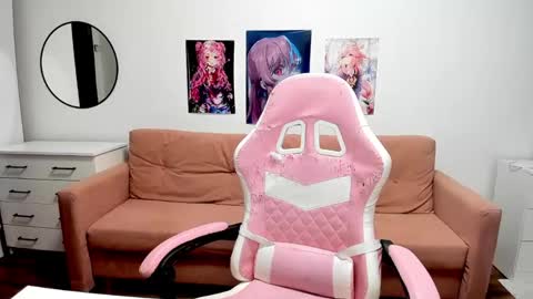 Kira online show from 04.21.26