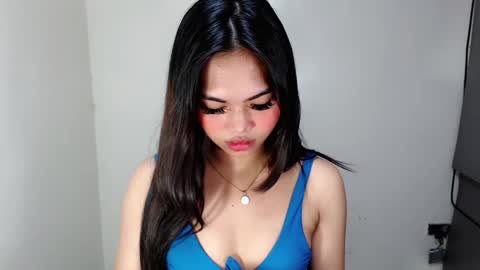 laire online show from 04.06.26