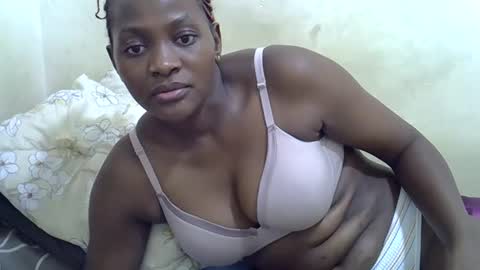 Snapshot of lajoy_ chatting on 12.05.25 joy online show from 12.05.25