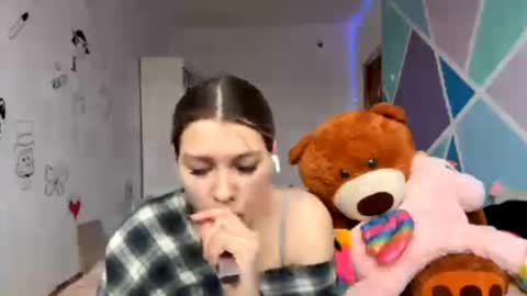 Sophie online show from 04.09.26