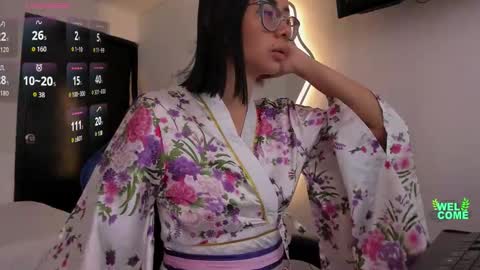 Snapshot of lakshmi_rai chatting on 12.21.25 lakshmi_rai online show from 12.21.25