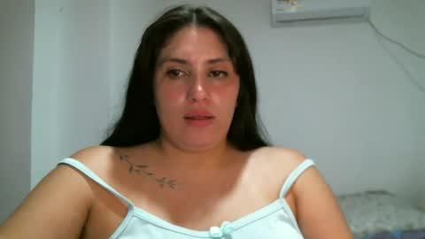 laura gomez online show from 01.08.25