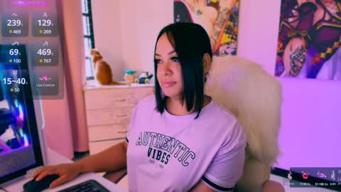 Snapshot of lalablack1_ chatting on 12.19.24 lalablack1_ online show from 12.19.24