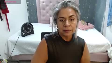 Snapshot of lalisha_96 chatting on 06.19.26 lalisha online show from 06.19.26
