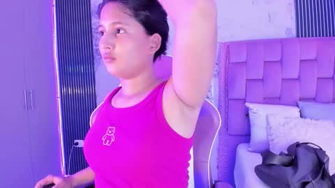 Laura online show from 10.03.25