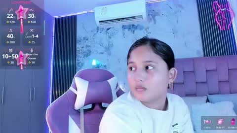 Laura online show from 10.08.25