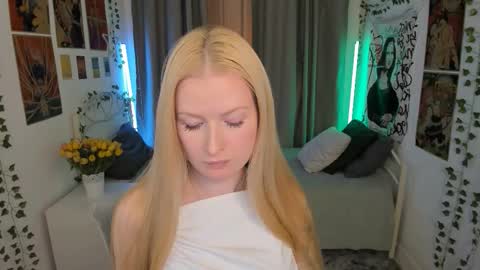 Laly online show from 10.15.25