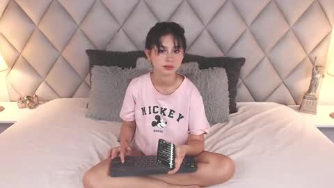 Laly Castro online show from 01.13.25