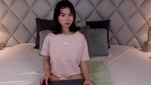 Laly Castro online show from 01.18.25