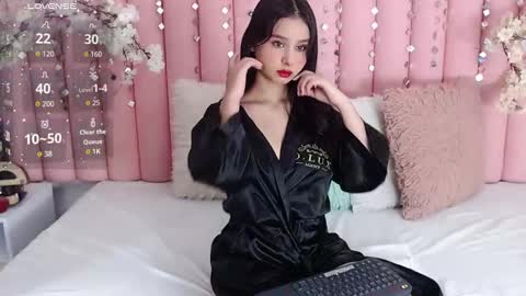 Laly Castro online show from 11.07.25