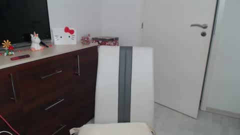 LaMadrina006 online show from 01.18.25