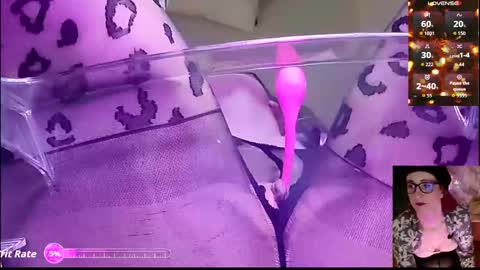 Snapshot of lana6 chatting on 11.22.25 Lana online show from 11.22.25