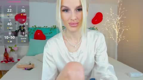 Lana  online show from 02.12.25