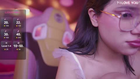 Snapshot of lana_dreams_ chatting on 02.11.26 Lana online show from 02.11.26