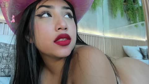 lana_lann online show from 01.24.25