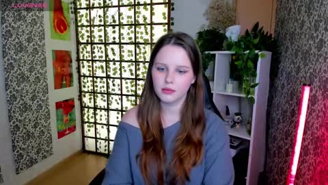 Snapshot of lana_moon__ chatting on 10.18.25 Lana online show from 10.18.25