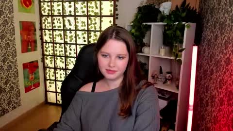 Snapshot of lana_moon__ chatting on 10.19.25 Lana online show from 10.19.25