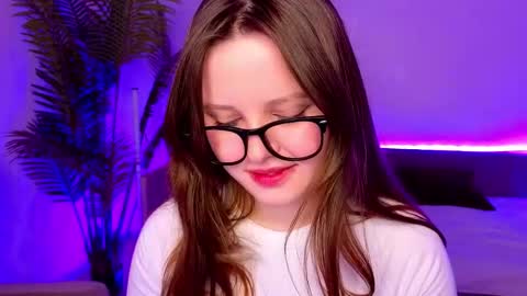 Snapshot of lana_moon__ chatting on 12.05.25 Lana online show from 12.05.25