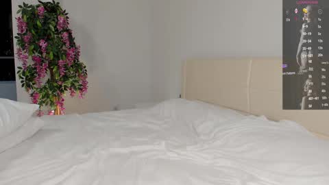 Lana online show from 09.13.25