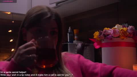 Snapshot of lana_rosy chatting on 01.05.25 Alana online show from 01.05.25