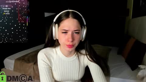 Lana Stones online show from 11.18.25