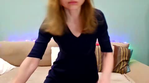 Snapshot of lanaangeldream chatting on 12.16.24 Lana online show from 12.16.24